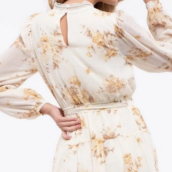 LOVE IS A ROSE❣️NEW Floral Boutique Mini Dress - Picture 5 of 8